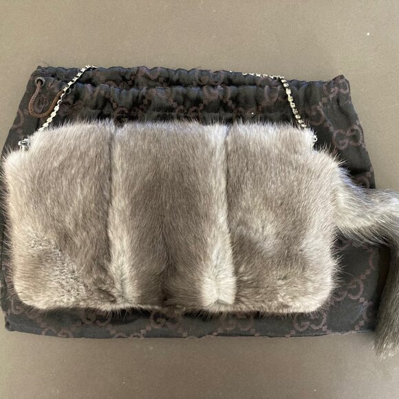 Gucci by Tom Ford Mink Fur Clutch Fall Winter 2004 Y2K Vintage Dragon Detail - Picture 16 of 16